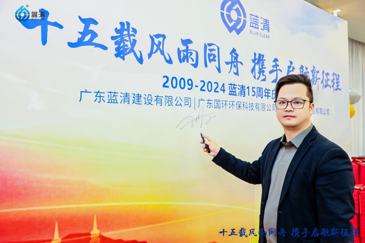 概念变成现实！JSAUX推出Steam Machine墨水屏面板：支持AI状态监控